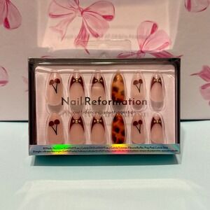 Nail Reformation Press On Nails Almond Cherry‎ Print Leopard 30pc